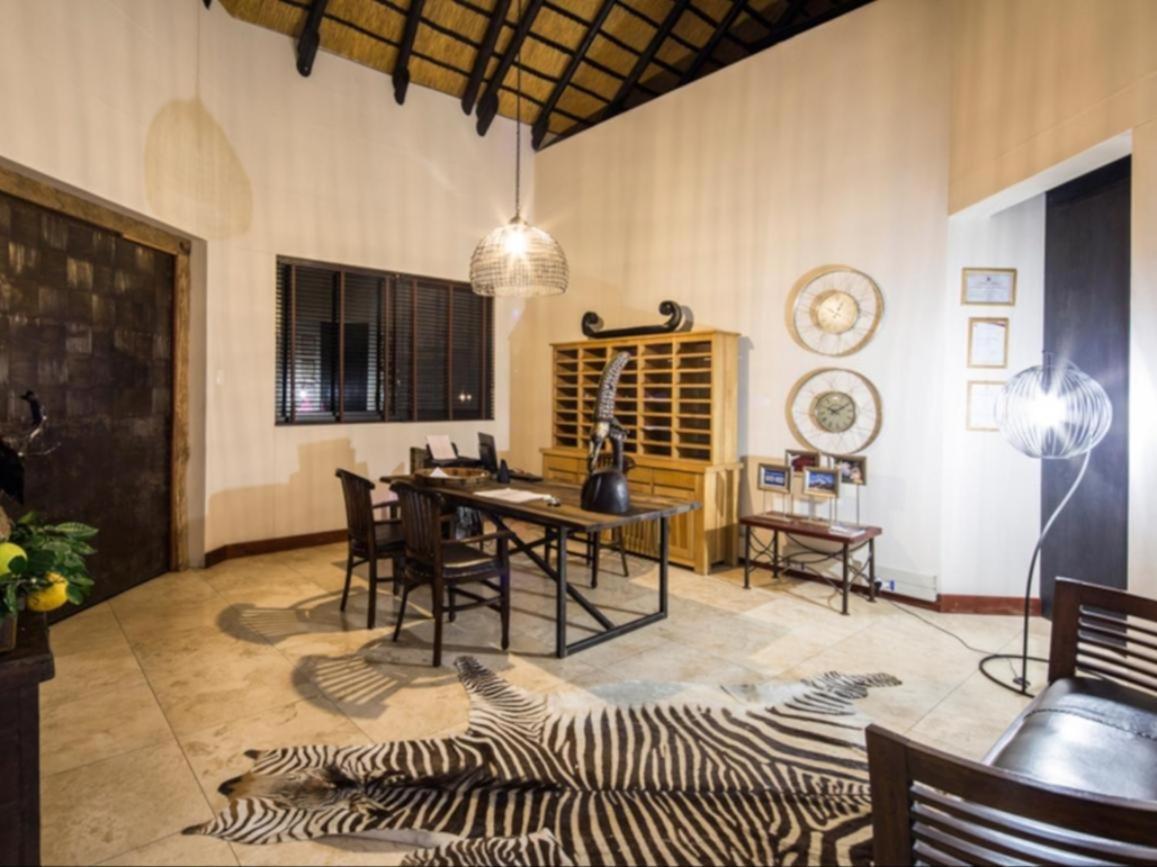 La Rochelle Lodge Namibia ツメブ エクステリア 写真