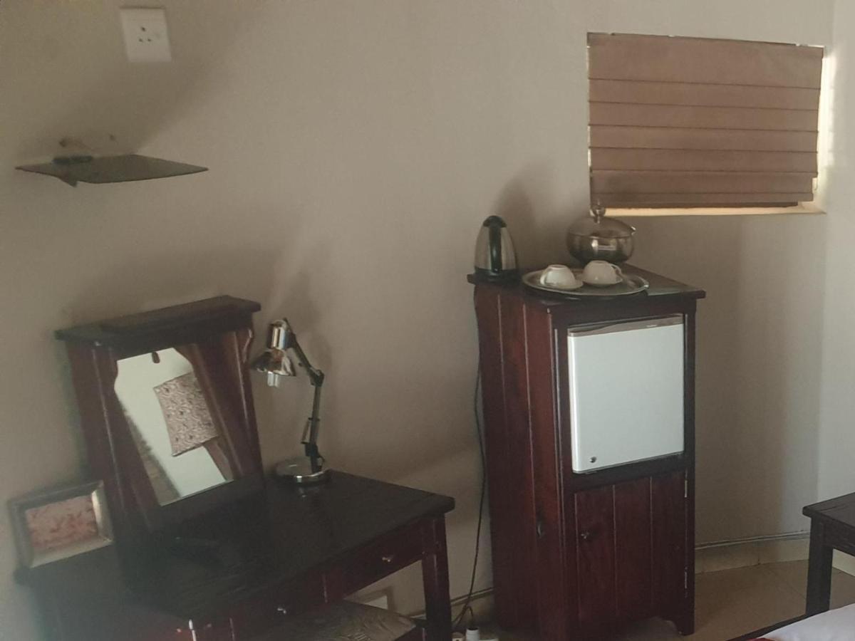La Rochelle Lodge Namibia ツメブ エクステリア 写真